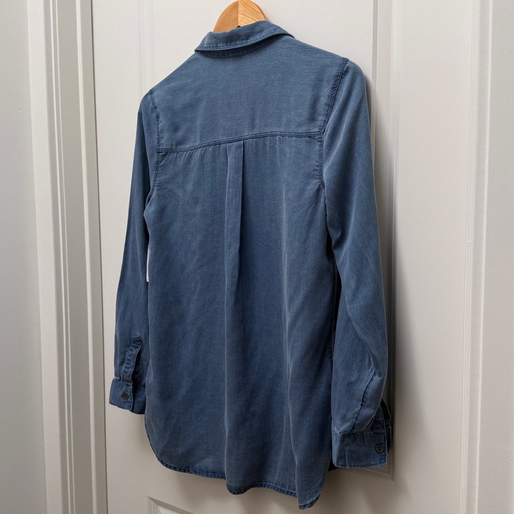 Old Navy Tencel Button-Up Long Sleeve Shirt Blue NWT Size M - Picture 4 of 9